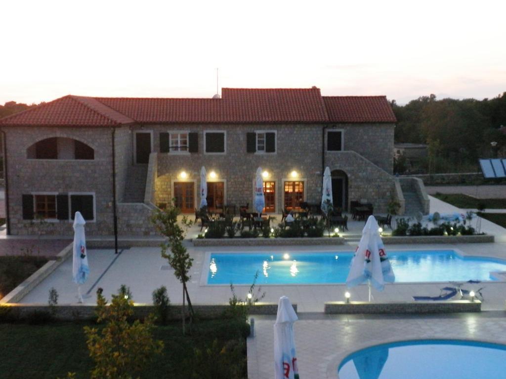 Pansion Skelin Hotel Drinovci Kültér fotó